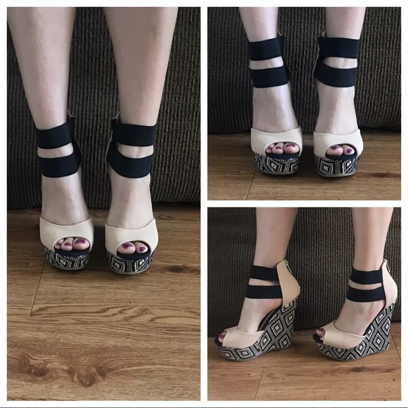 BAMBOO Shoes - Bamboo Pompey-37 Wedge Heel NWOT